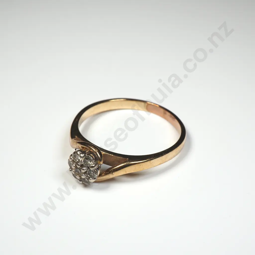 9ct Gold Diamond Cluster Ring Image 1++