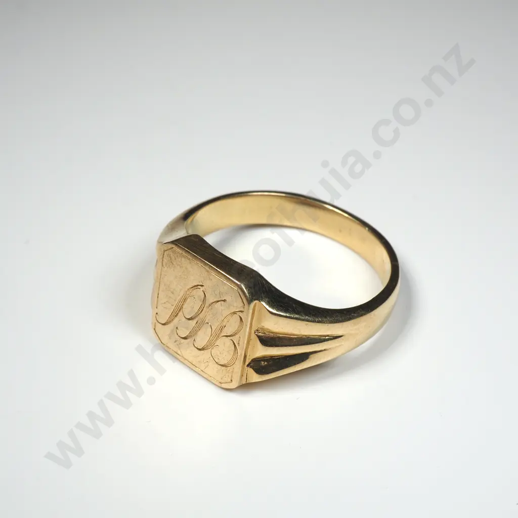 18ct Gold Ring Image 1++