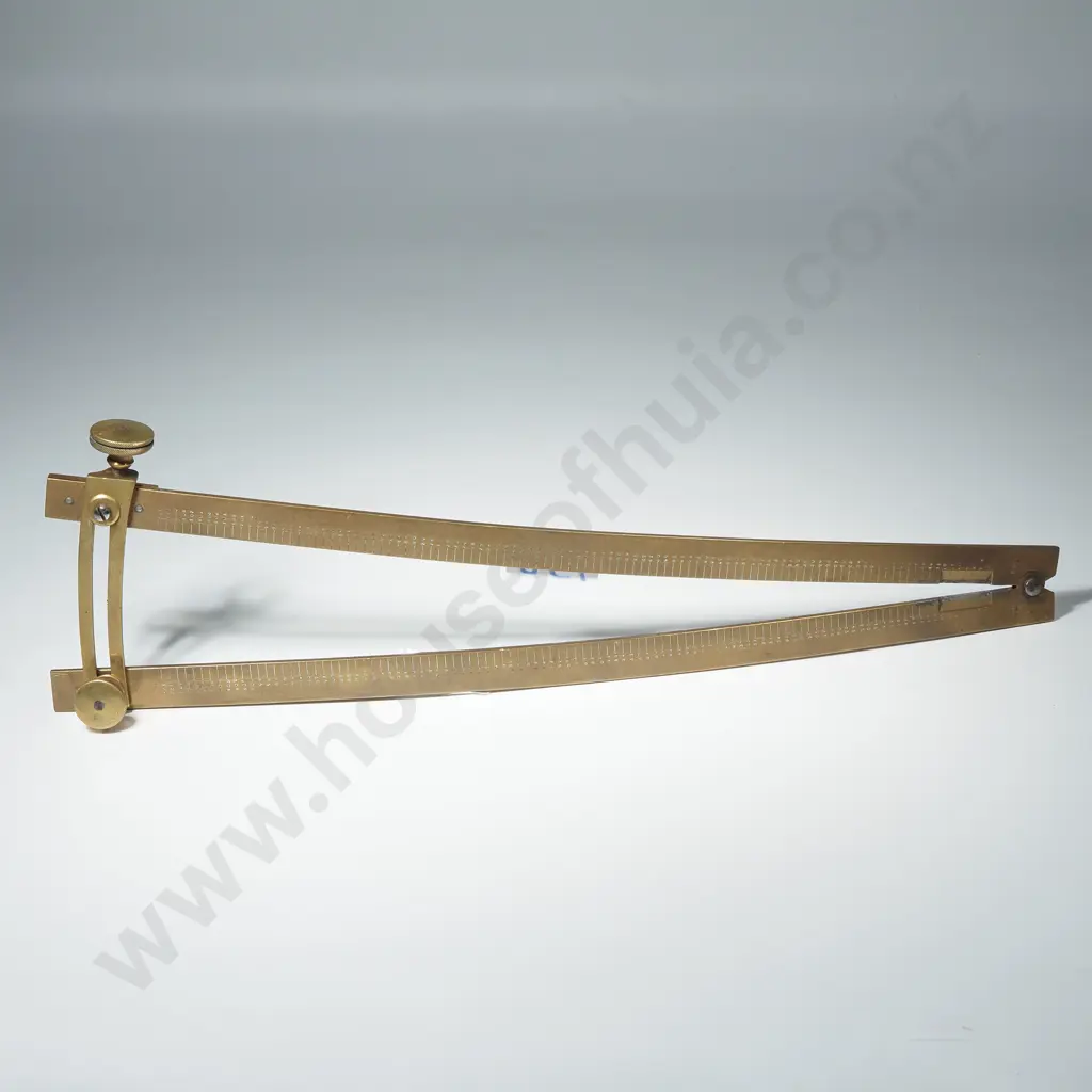 Vintage Curved Brass Proportional Divider Image 1++