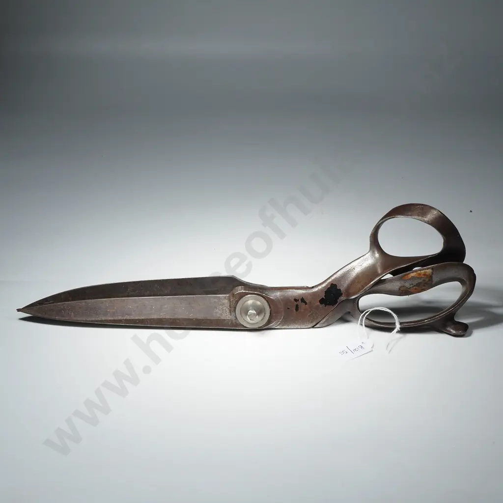 Vintage Tailor's Shears/Scissors Image 1++
