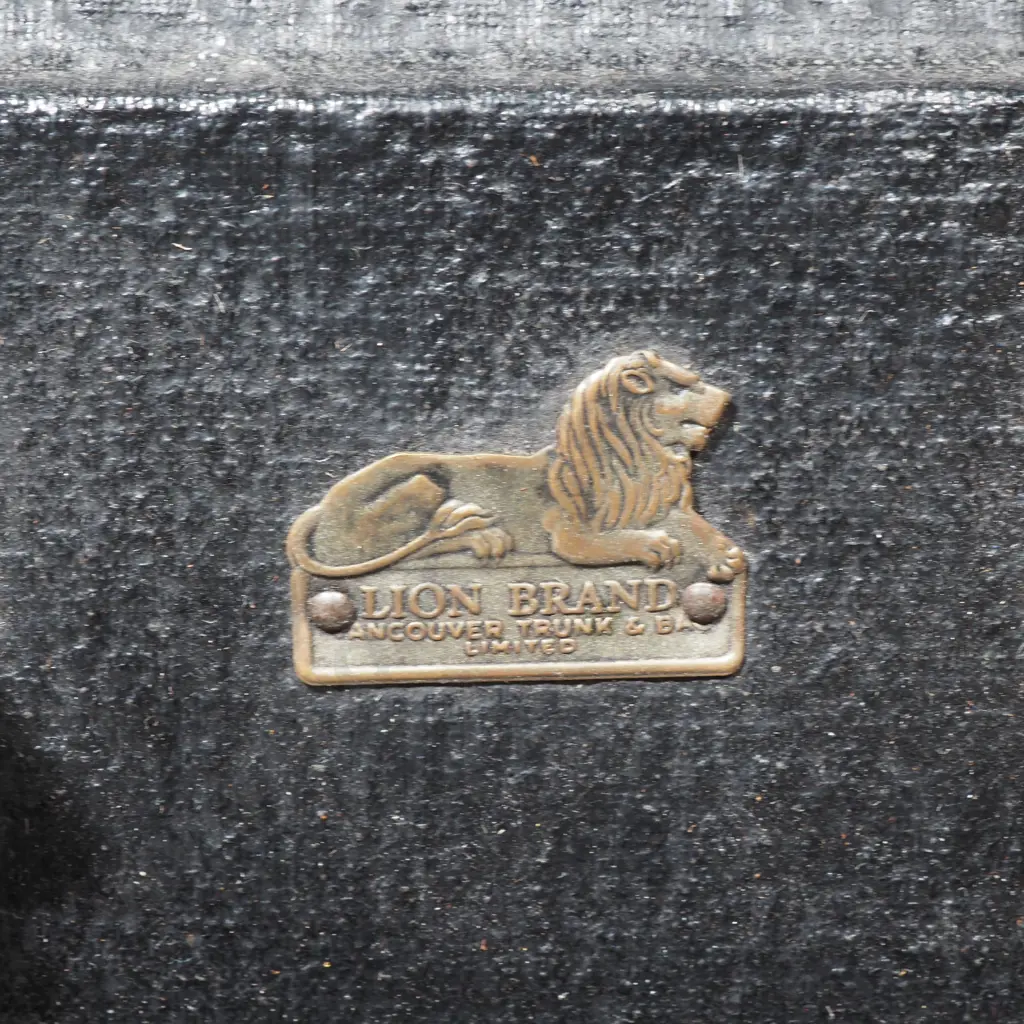 Vintage Suitcase w Various Tins Image 1++