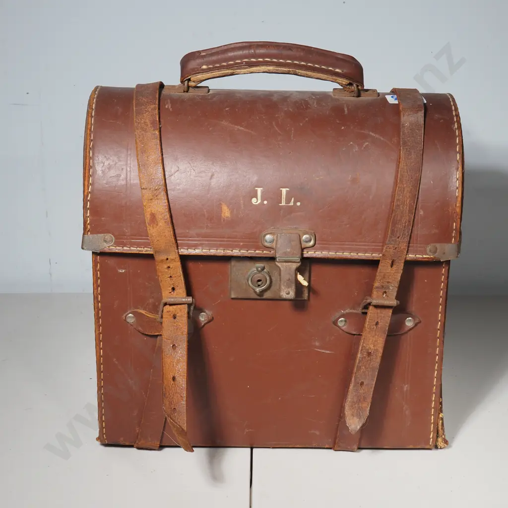 Vintage Leather Bowls Bag & Contents Image 1++