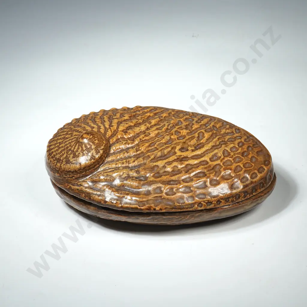 Small Pottery Lidded Dish in the Form of a Shell Image 1++