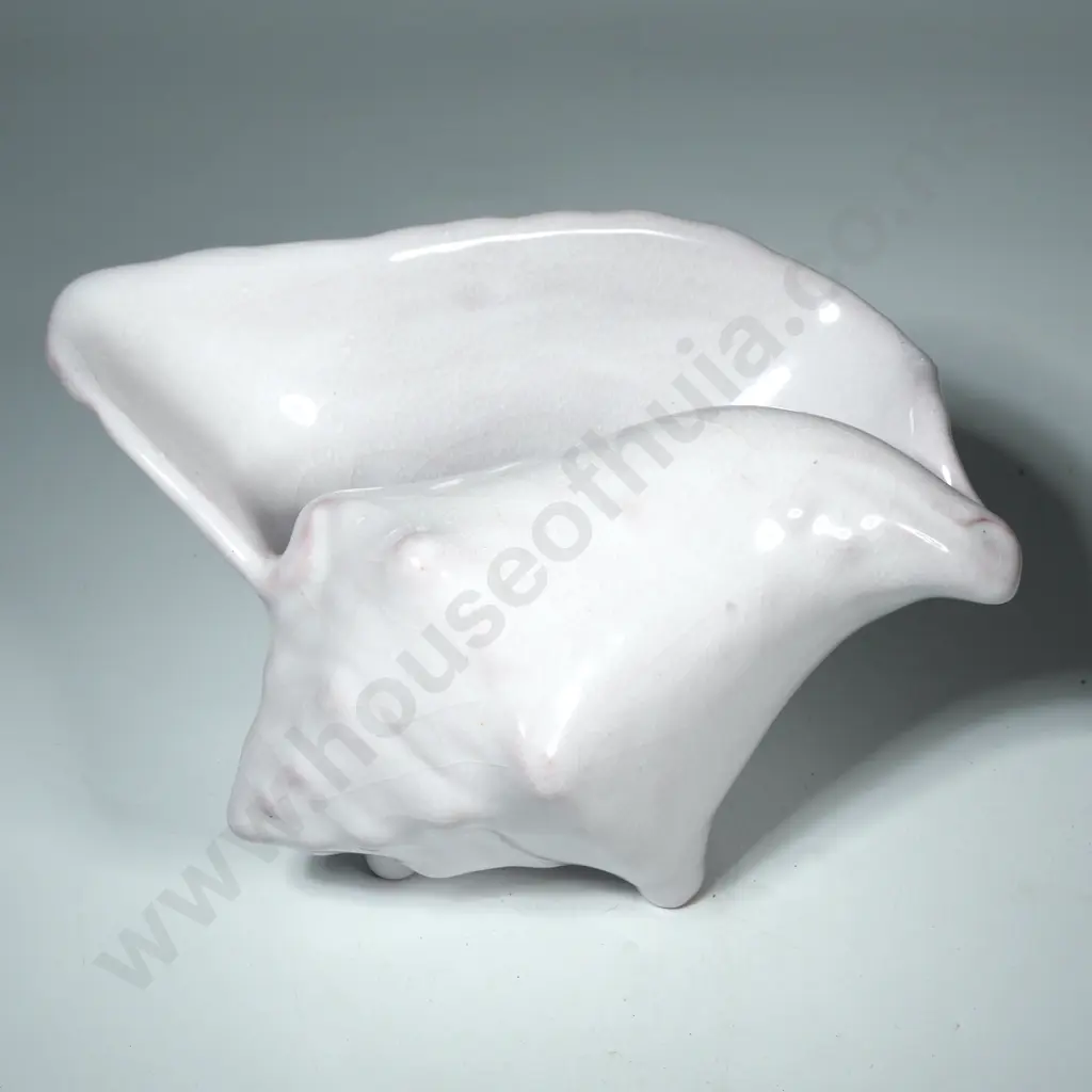 Sea Shell Shaped Glazed Pottery Ornament Image 1++