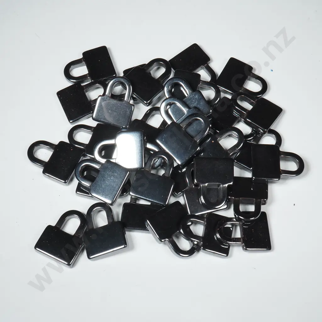 Large Quantity of Hematite Padlock Pendants Image 1++