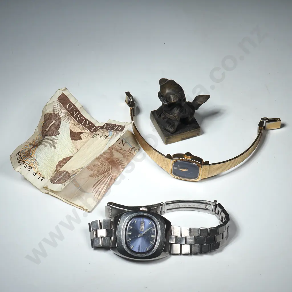 Two Vintage Seiko Watches, NZ One Dollar Note & a Small Brass Foo Dog Vintage Seal Image 1++