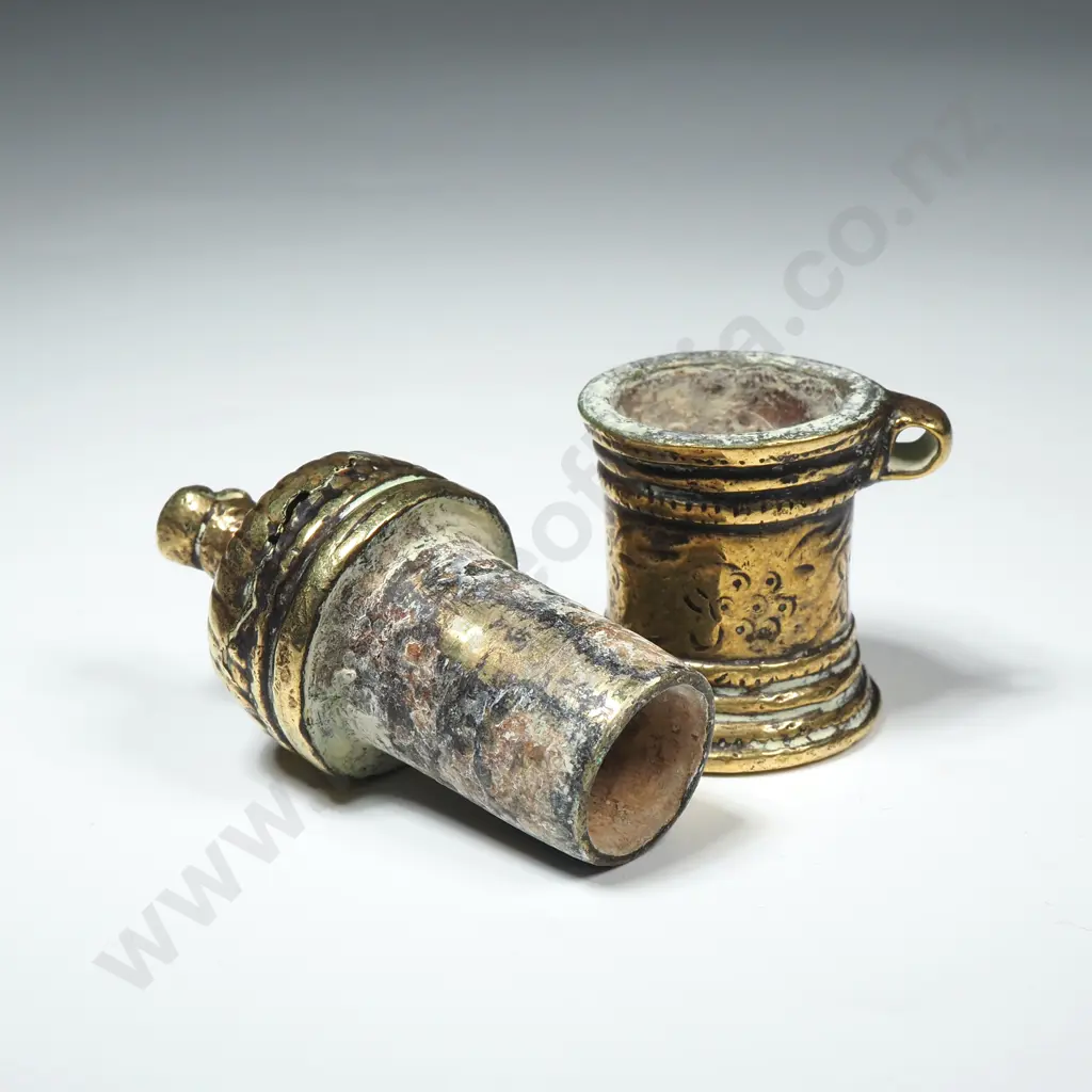 Vintage Brass Lime Paste Container for Storing Slaked Lime Paste Image 1++