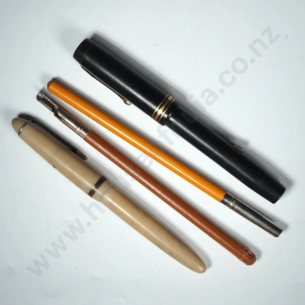 Vintage Haro German Fountain Pen, Conway Stewart Fountain Pen w 14 ct Gold NIb & Two Wood Dip Pens Image 1++