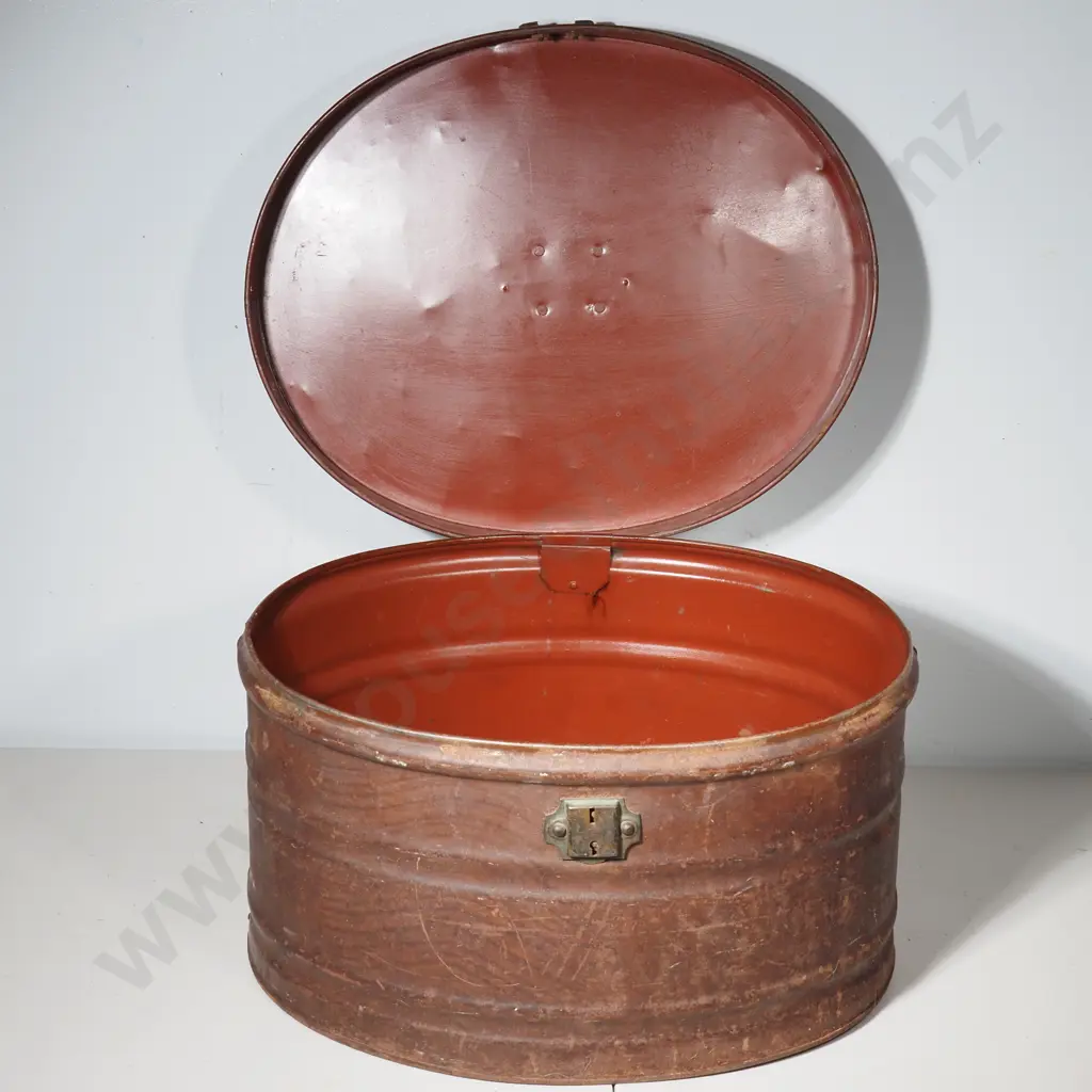 Vintage Oval Tin Hat Box Image 1++