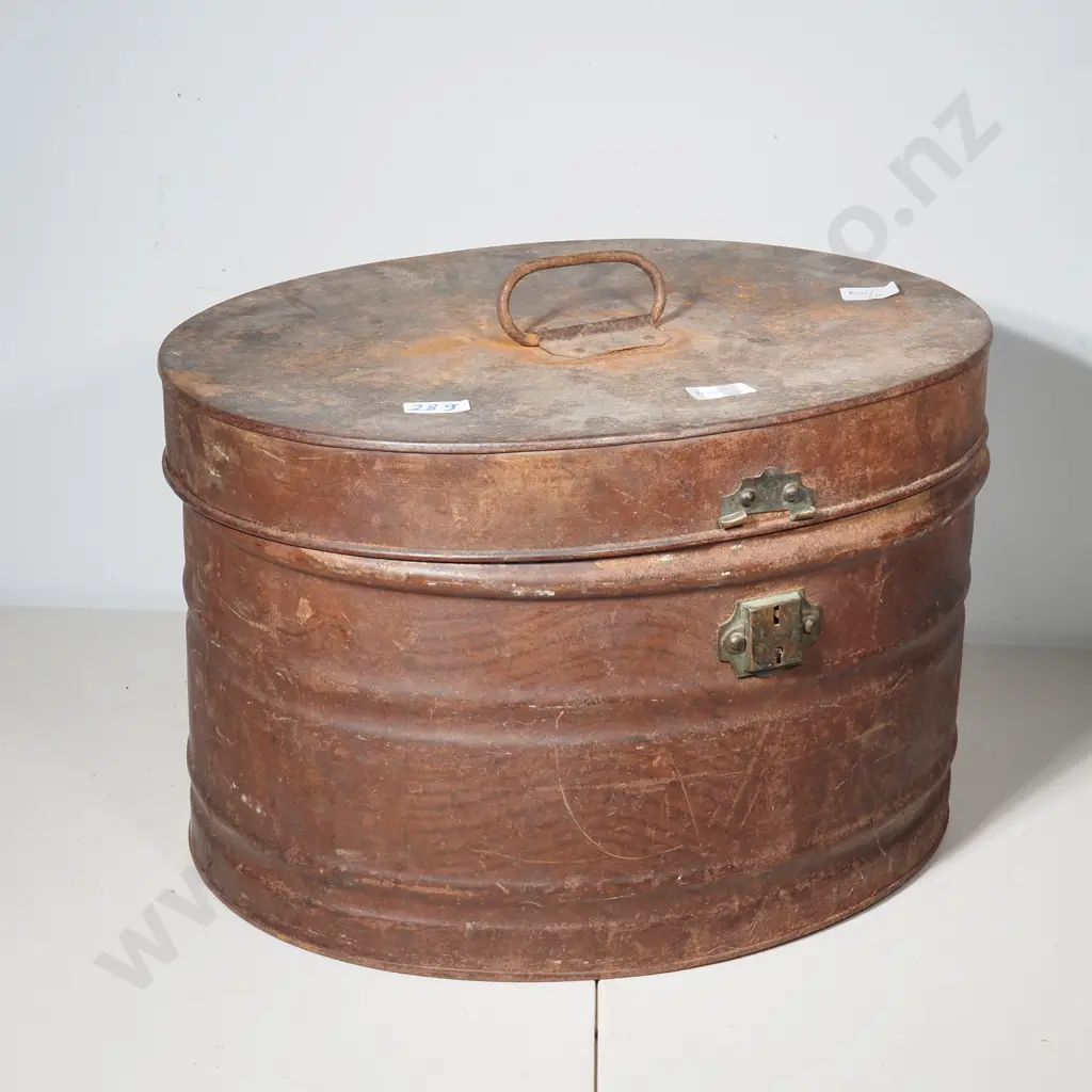 Vintage Oval Tin Hat Box Image 1++