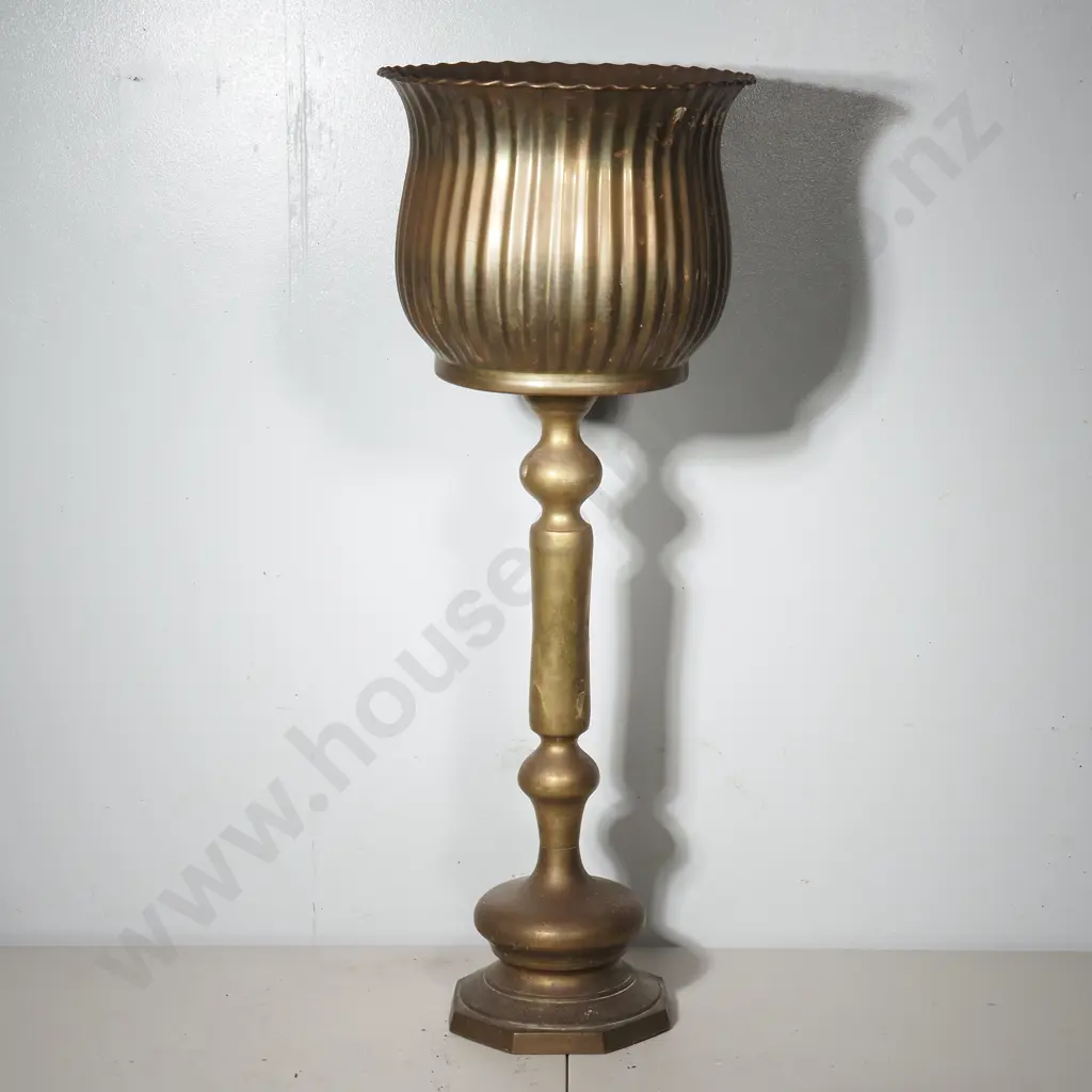 Vintage Fluted Brass Planter/Jardinere w Attached Brass  Stand Image 1++