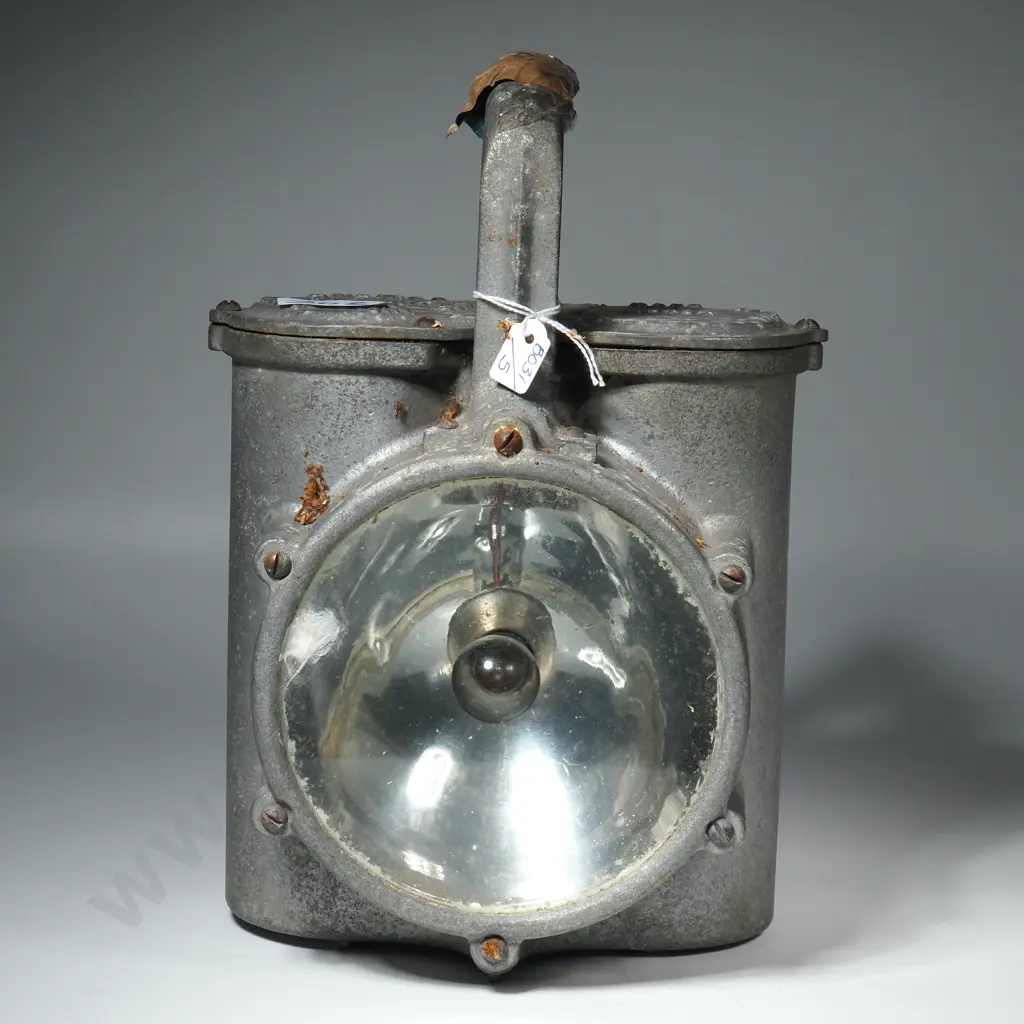 Fairmont Railway Motors Hand Lantern Image 1++