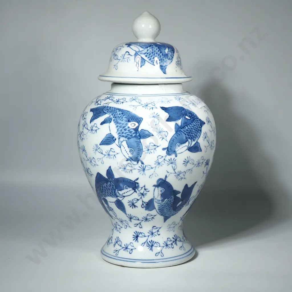 Stunning Blue & White Fish Patterned Ginger Jar w Lid Image 1++