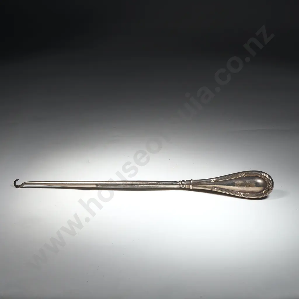 Sterling Silver Boot hook. Birm 1908. Image 1++