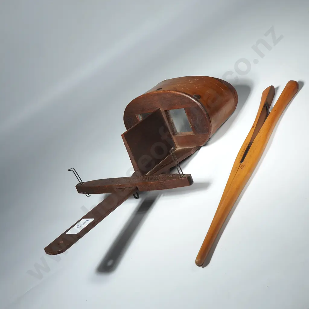 Vintage Wooden Stereoscope for Stereoscopic Cards &  Pair of Antique Treen Glove Stretchers - Dent and Compe No 2 Image 1++