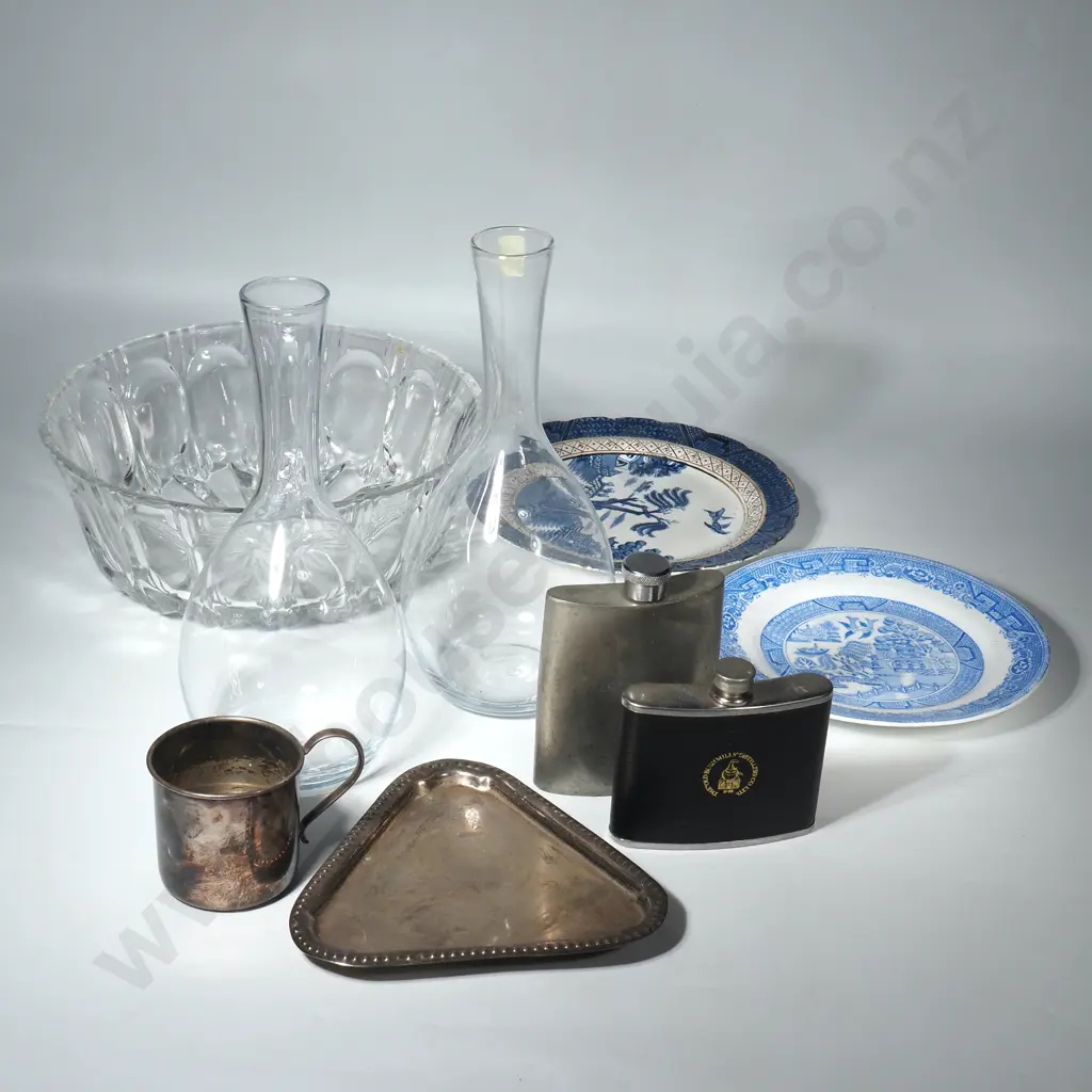 Two Blue & White Willow Pattern Plates, Two EP Spirit Flasks, Small EP Triangular Tray, Image 1++