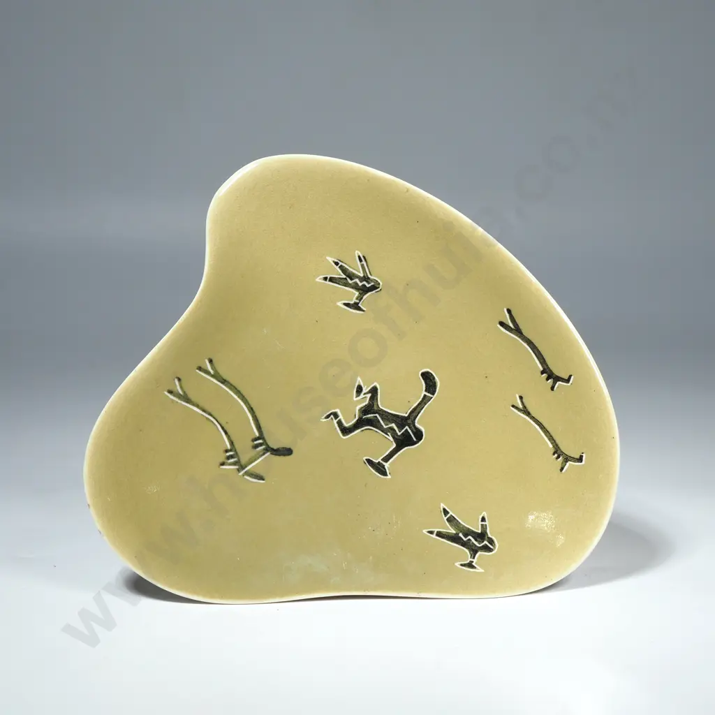 Terra Ceramics Australia Small Palette Shaped Dish w Aboriginal Rock Carving Detail Image 1++