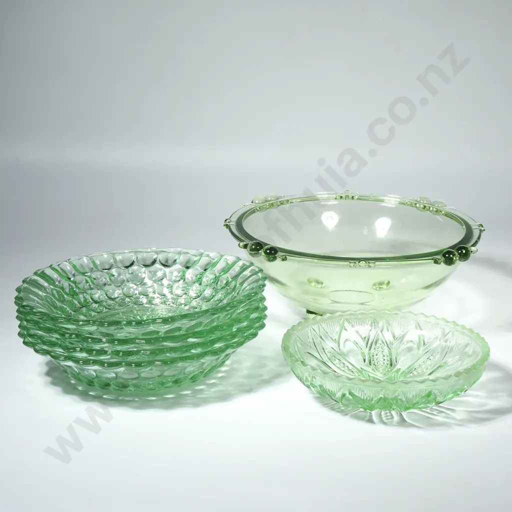 Six Pieces of Moulded Green Depression Glass Image 1++