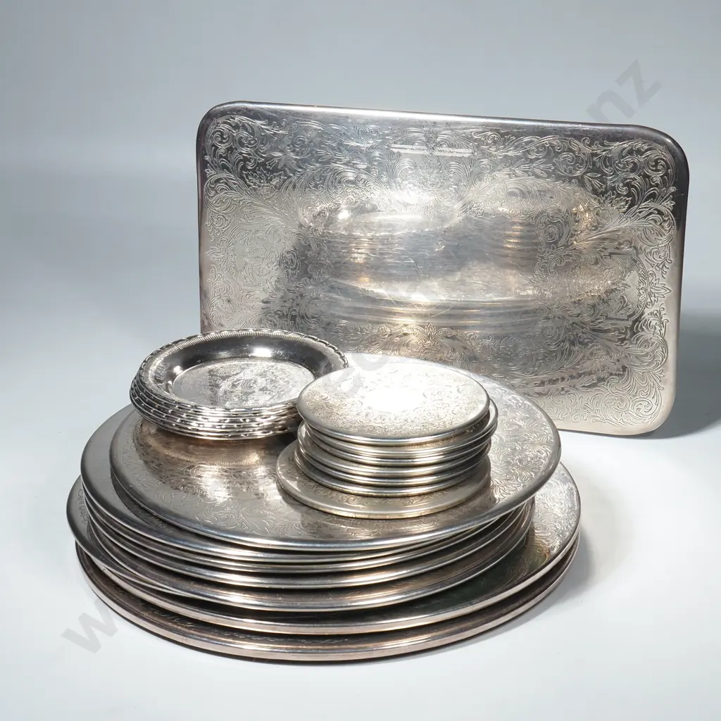 Quantity of Silver Plate & Chrome Coasters of Varying Sizes Image 1++