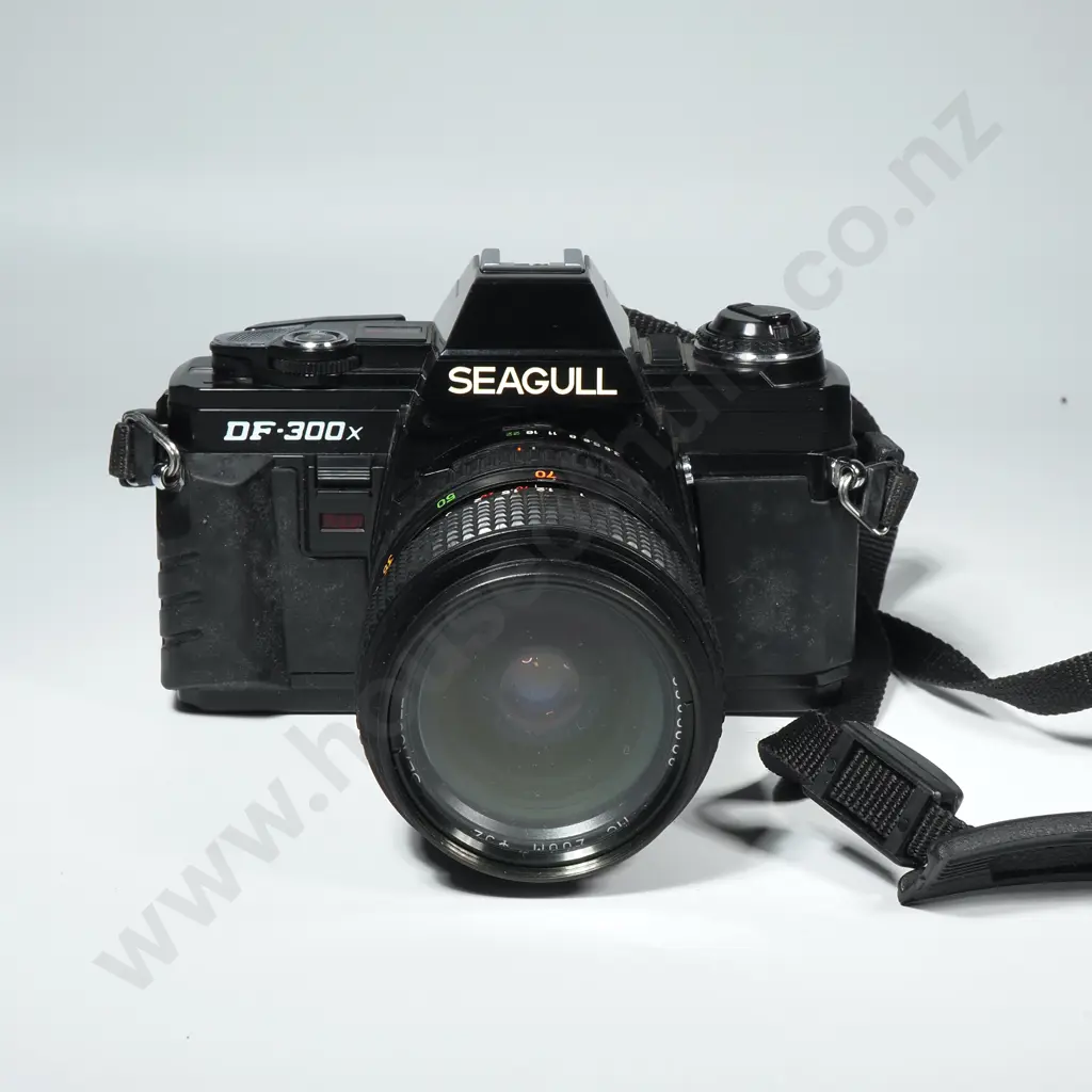 Seagull DF- 300 X FIlm Camera In Case Image 1++