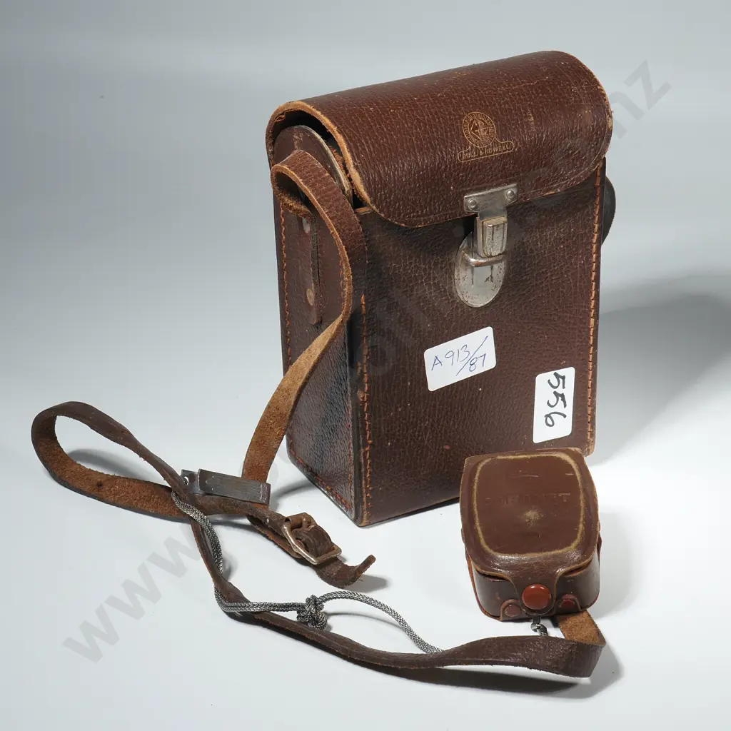 Vintage Bell & Howell 'Two Twenty' 8mm Movie Camera Image 1++