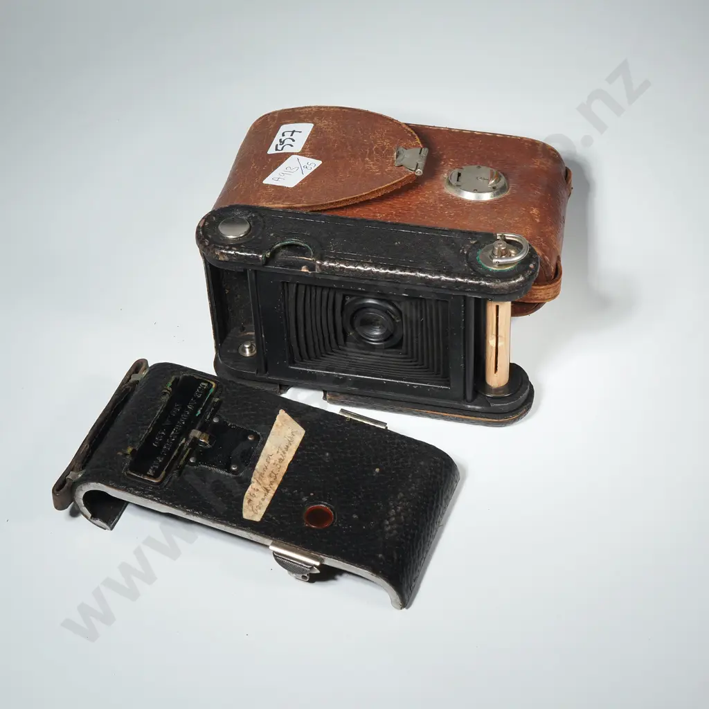 Vintage Kodak Eastman Camera & Case Image 1++