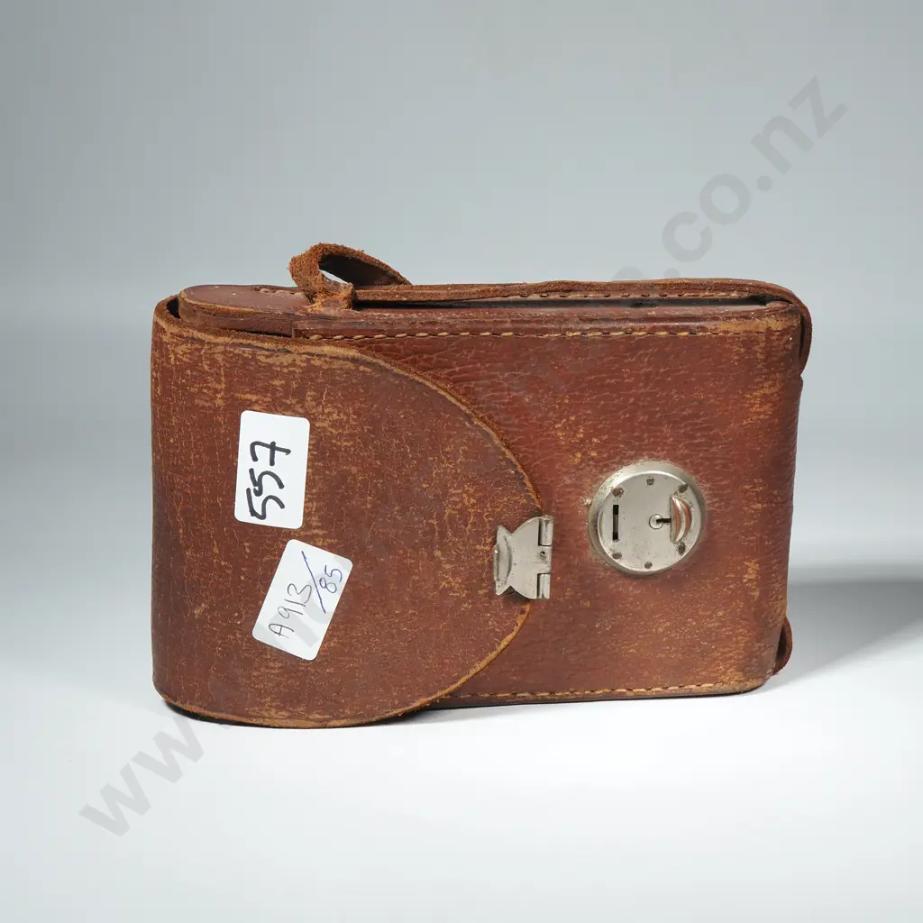 Vintage Kodak Eastman Camera & Case Image 1++