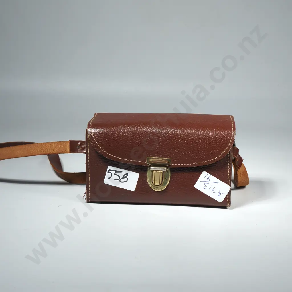 Kodak Instamatic 100 camera & Case Image 1++