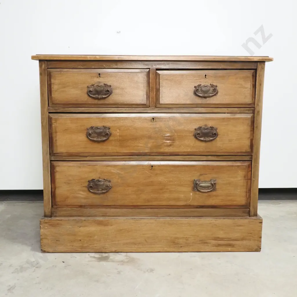 Vintage Chest of Five Drawers Image 1++