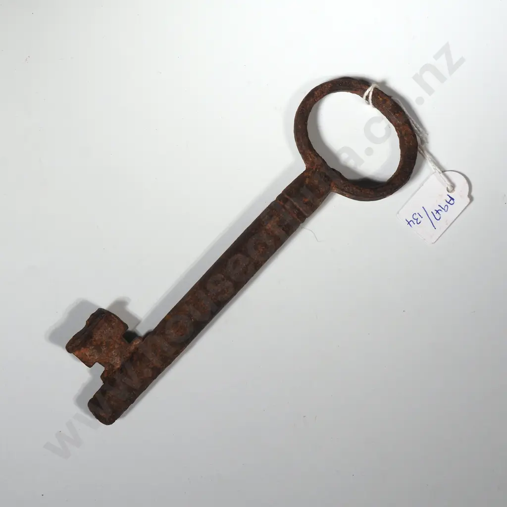 Antique Iron Skeleton Key Image 1++