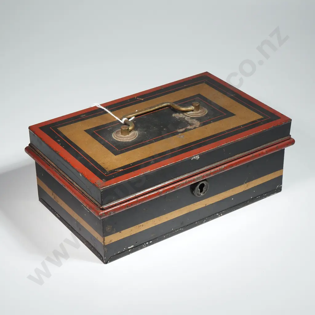 Vintage Metal Cash Box with Removable Tray Containing Pennies & Other Coins. Complete w Key Image 1++