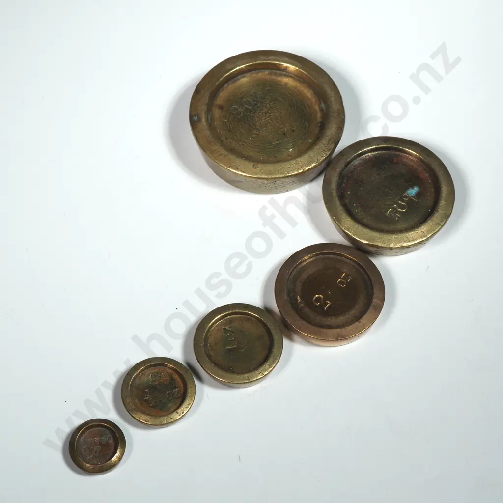 Set Of Six Antique Avery Brass  Weights - 1/4oz, 1/2oz 1oz, 2oz, 4oz & 8oz Image 1++