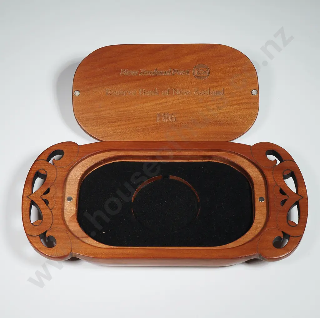 New Zealand Post Timber Container In The Form Of A Waka Huia - No Coin Image 1++