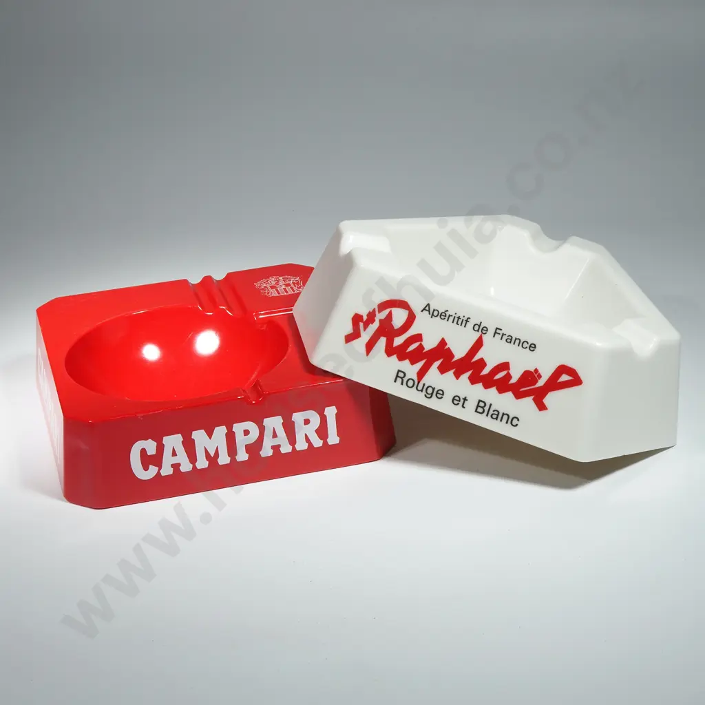 Two Large Hard Plastic Advertising Ashtrays - Raphael Aperitif de France Rouge & Blanc & Campari Image 1++