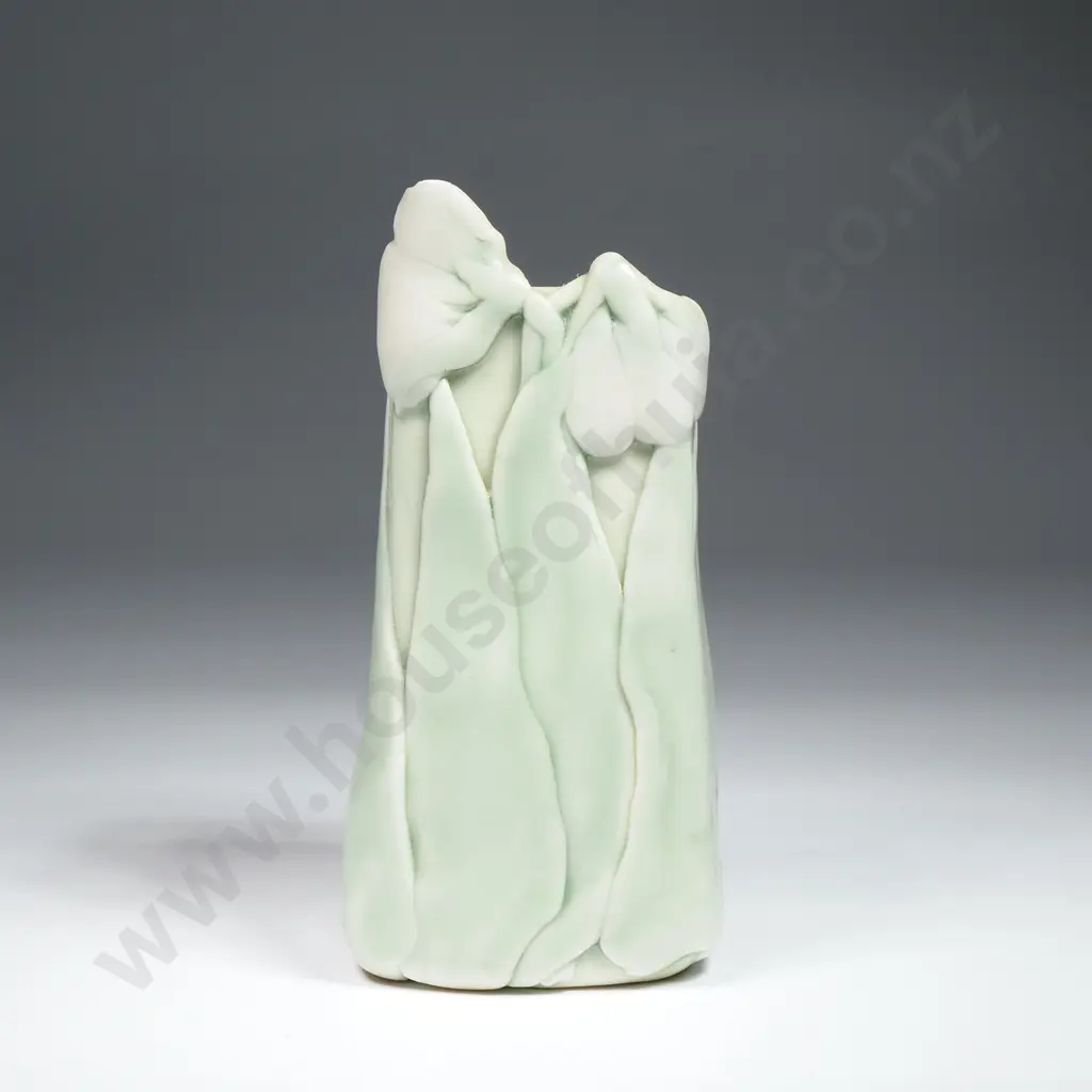 NZ Studio Pottery Porcelain Vase Image 1++