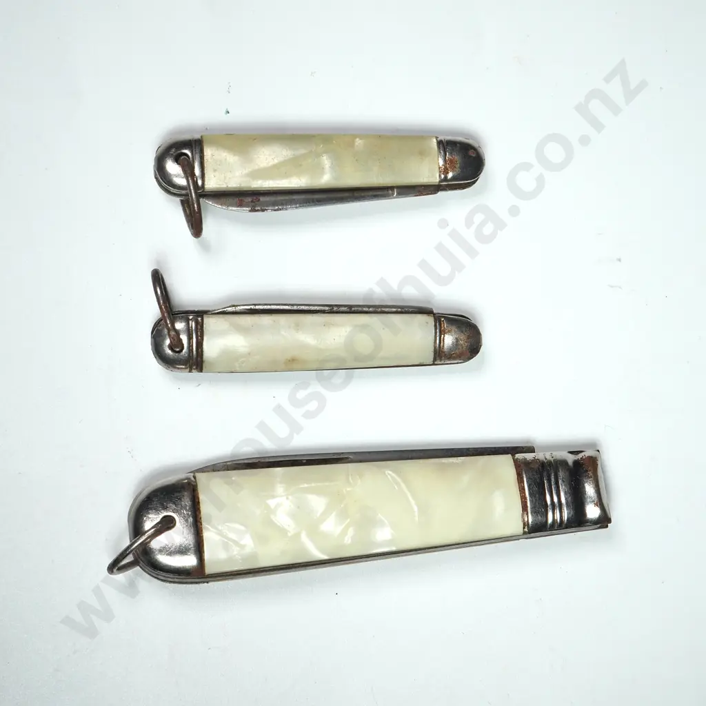 Three Vintage Faux Mother Of Pearl Pocket Knives Image 1++