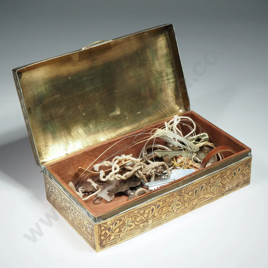 Vintage Benares Brass Cigar/Cigarette Box Containing Keys & A Lock Image 1++