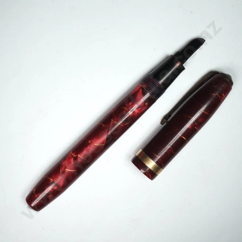 Vintage Conway Stewart Fountain Pen. Marbled Pink w Gold Veins. Image 1++