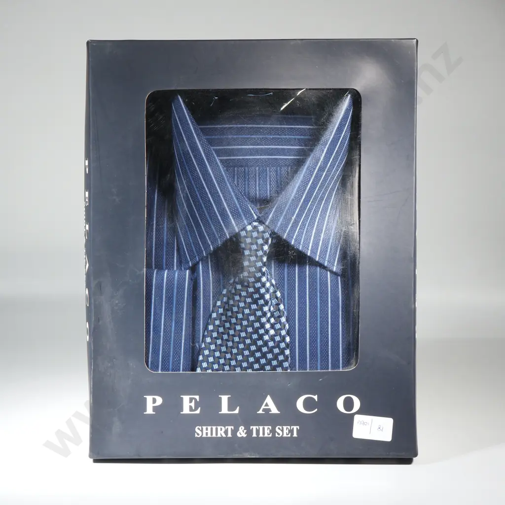 Vintage Boxed' Pelaco' Shirt & Tie Set, Cotton Polyester,  Size 44 Image 1++