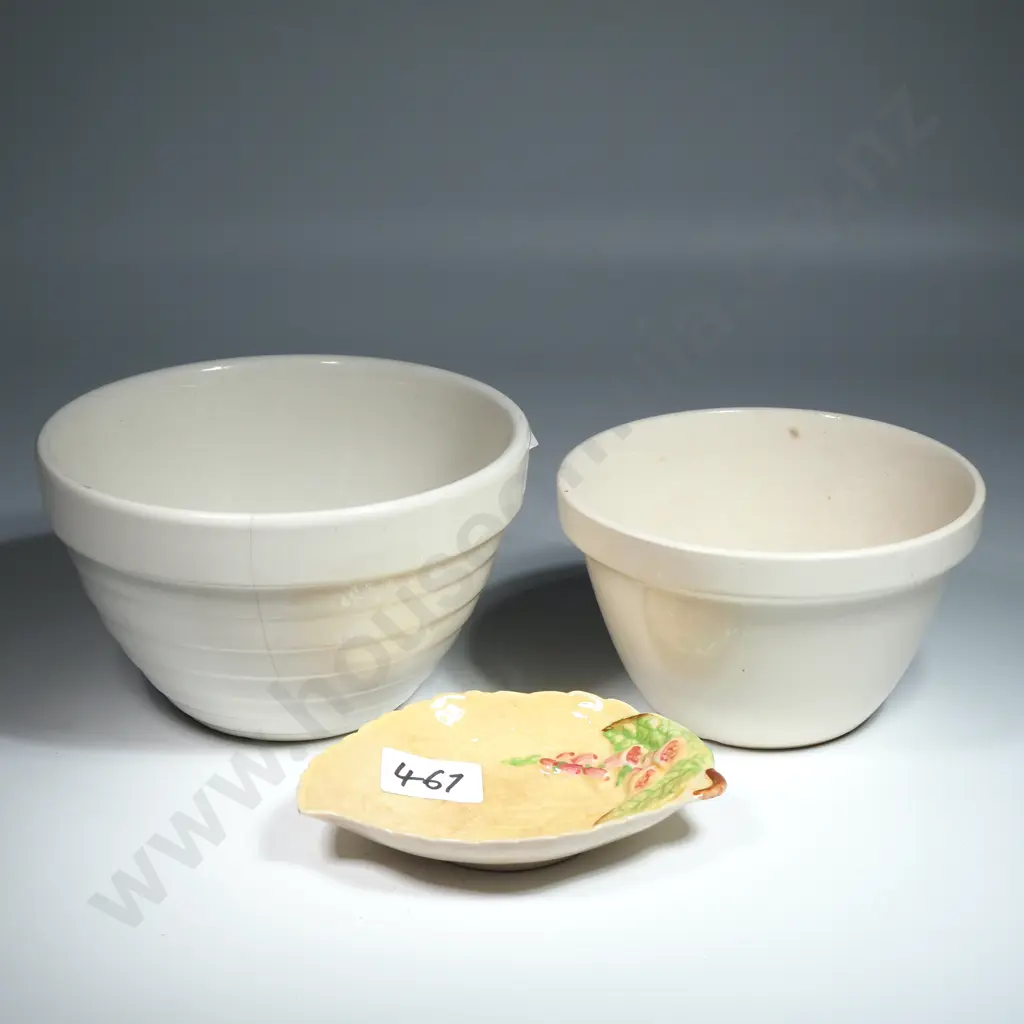 Crown Lynn Small Ribbed Mixing Bowl & Another Smaller MIxing Bowl No 5. British Made. Image 1++