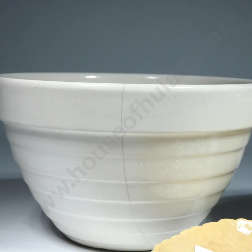 Crown Lynn Small Ribbed Mixing Bowl & Another Smaller MIxing Bowl No 5. British Made. Image 1++