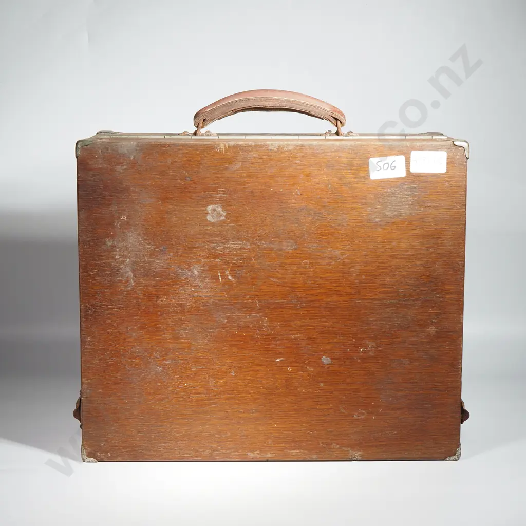 Dulcetto - Vintage Portable Gramophone Image 1++