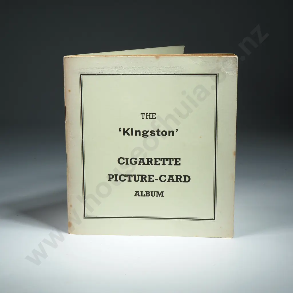 Army Badges Album, 48 Cards - Gallaher Ltd Image 1++