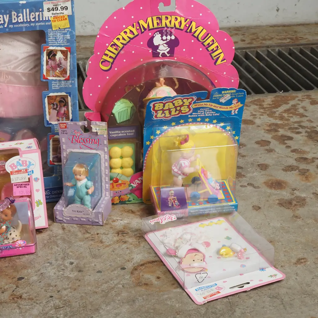 Box of Doll Related Items Image 1++