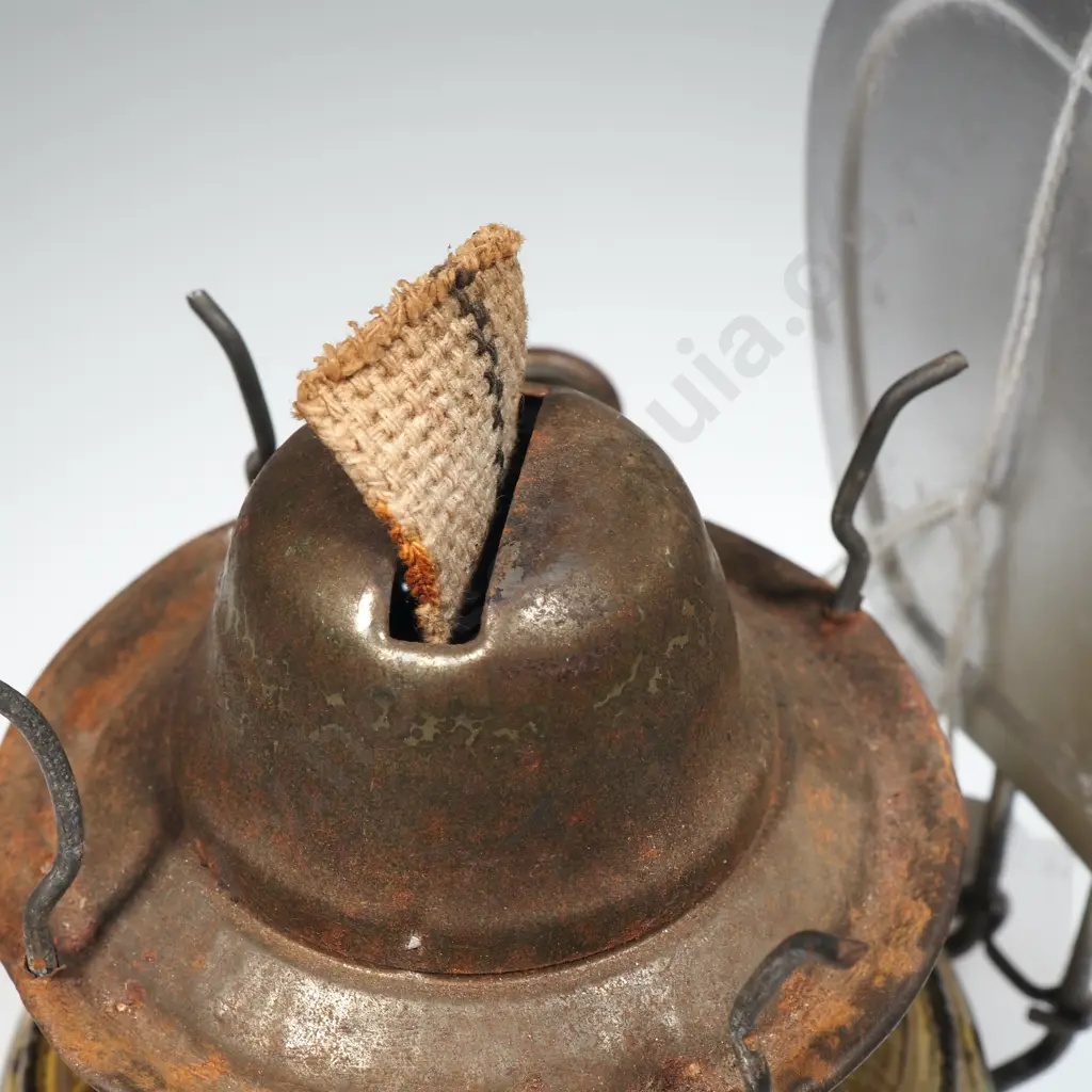 Kerosene Table/Wall Lamp Minus Chimney  Image 1++