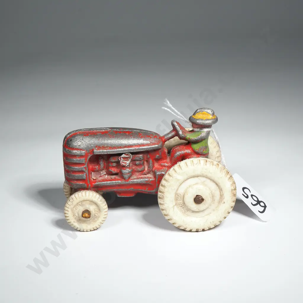 FunHo! - Streamlined Red Tractor Image 1++
