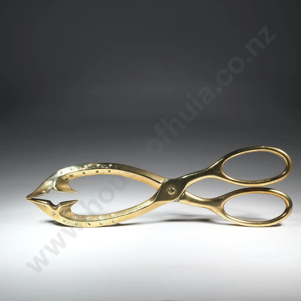 Pair of Vintage Brass Fireplace or Coal Tongs Size: L 265mm Image 1++
