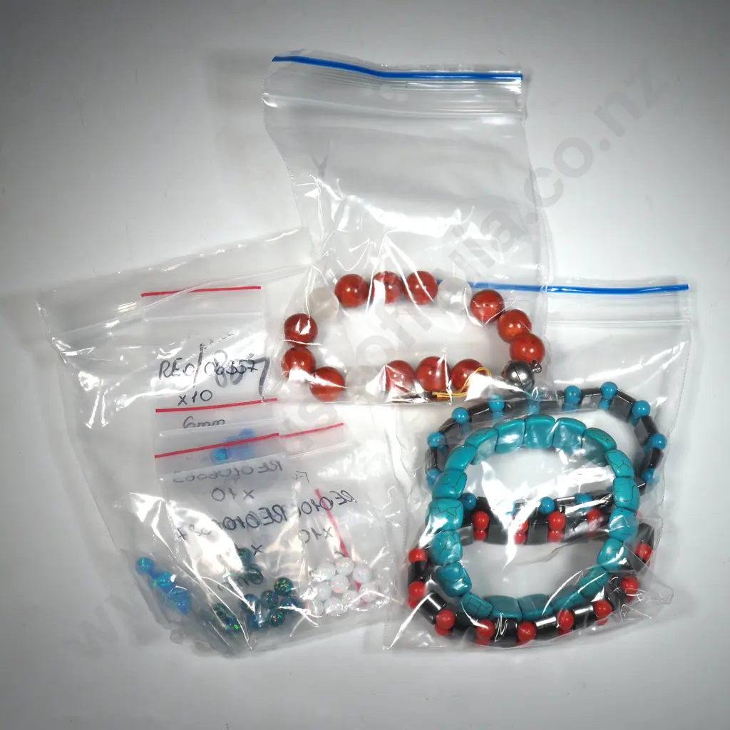 Assorted Lot of Costume Jewellery & a Copy Chinese Fat Man Dollar Coin Image 1++