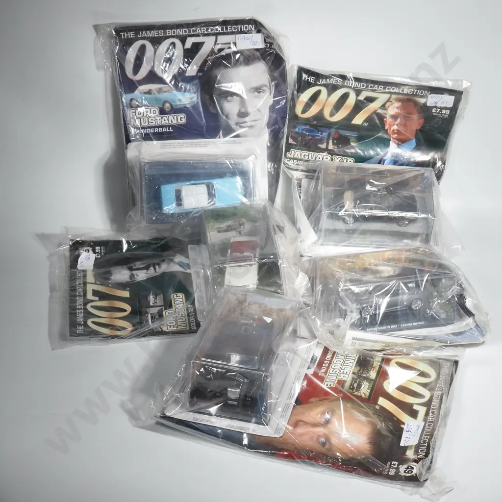Five Boxed James Bond Car Collection 1/43 O Scale Models Image 1++