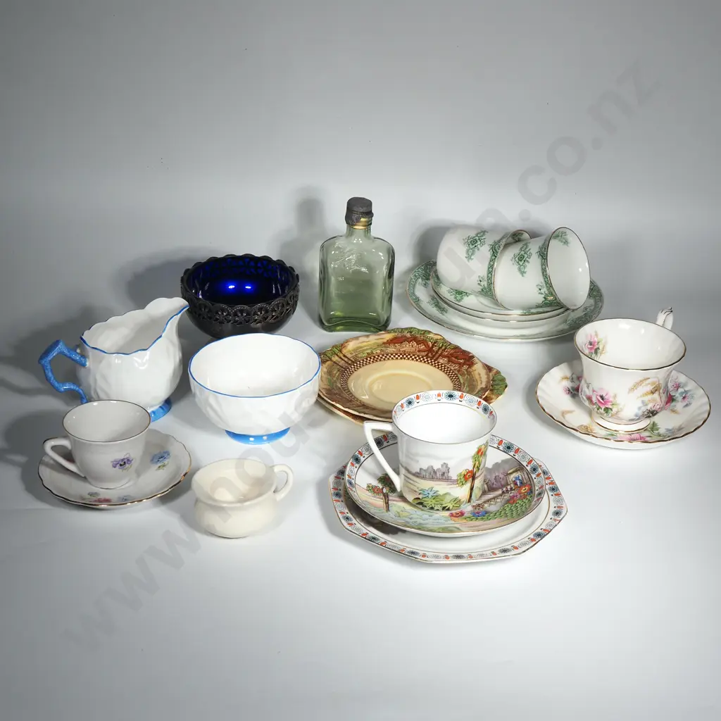 Assorted Lot of China & Glass items Image 1++